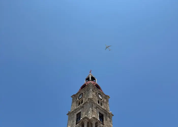 Tiny Clock House Apartment